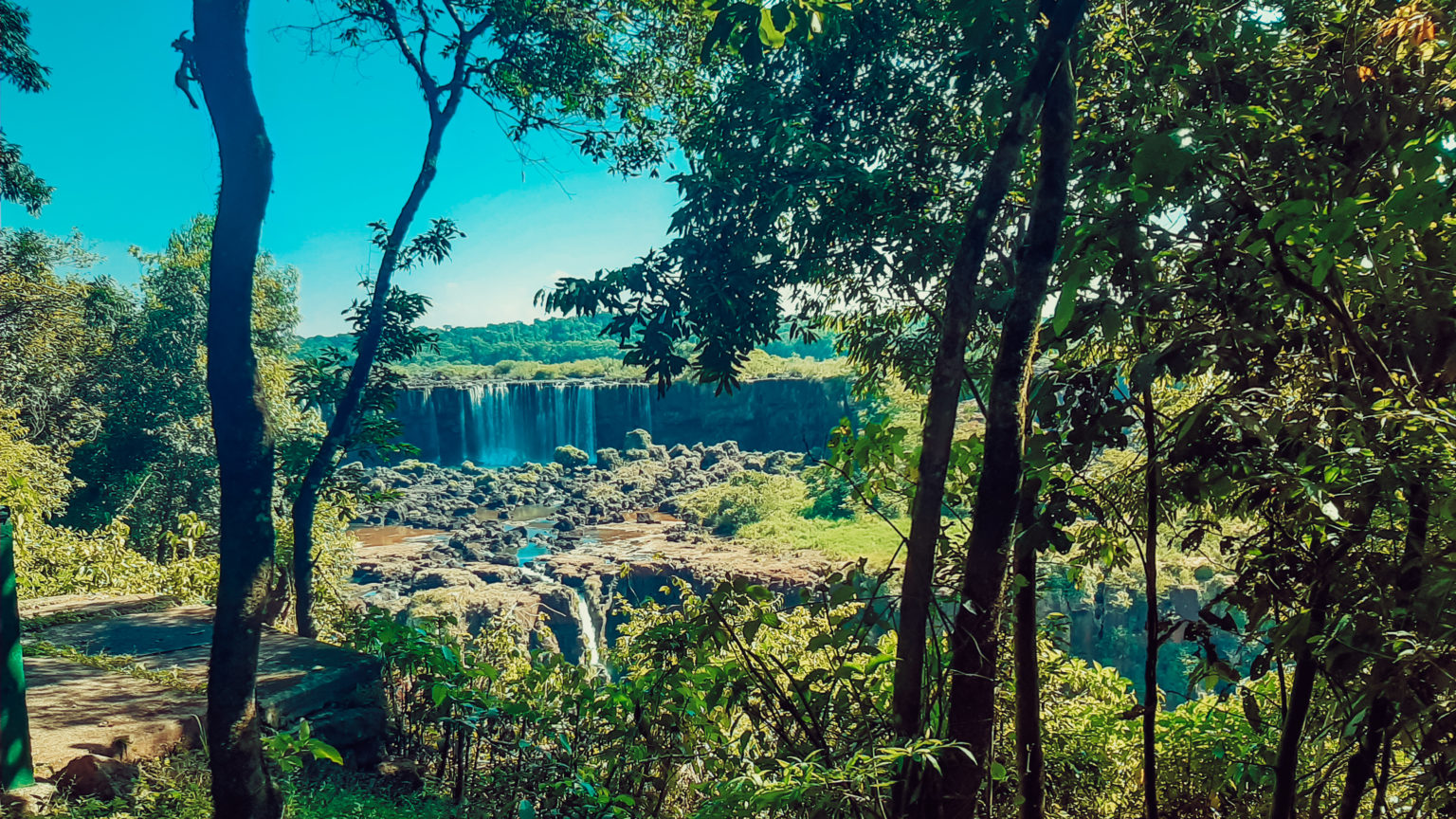 Destinos Para Viajar Sozinha Carimbo E Passaporte